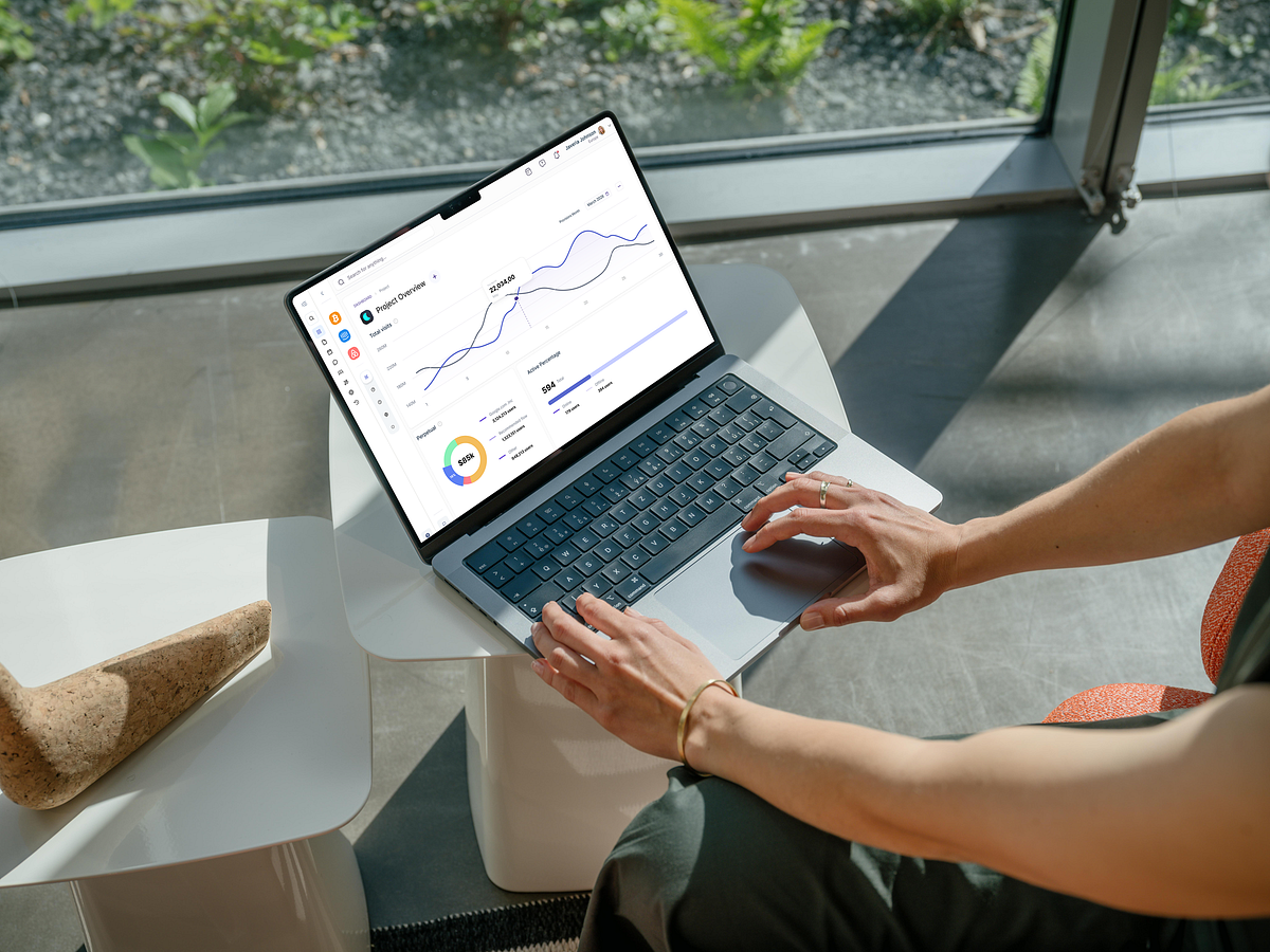 SaaS Landing Page & AI Analytics Dashboard Image 1