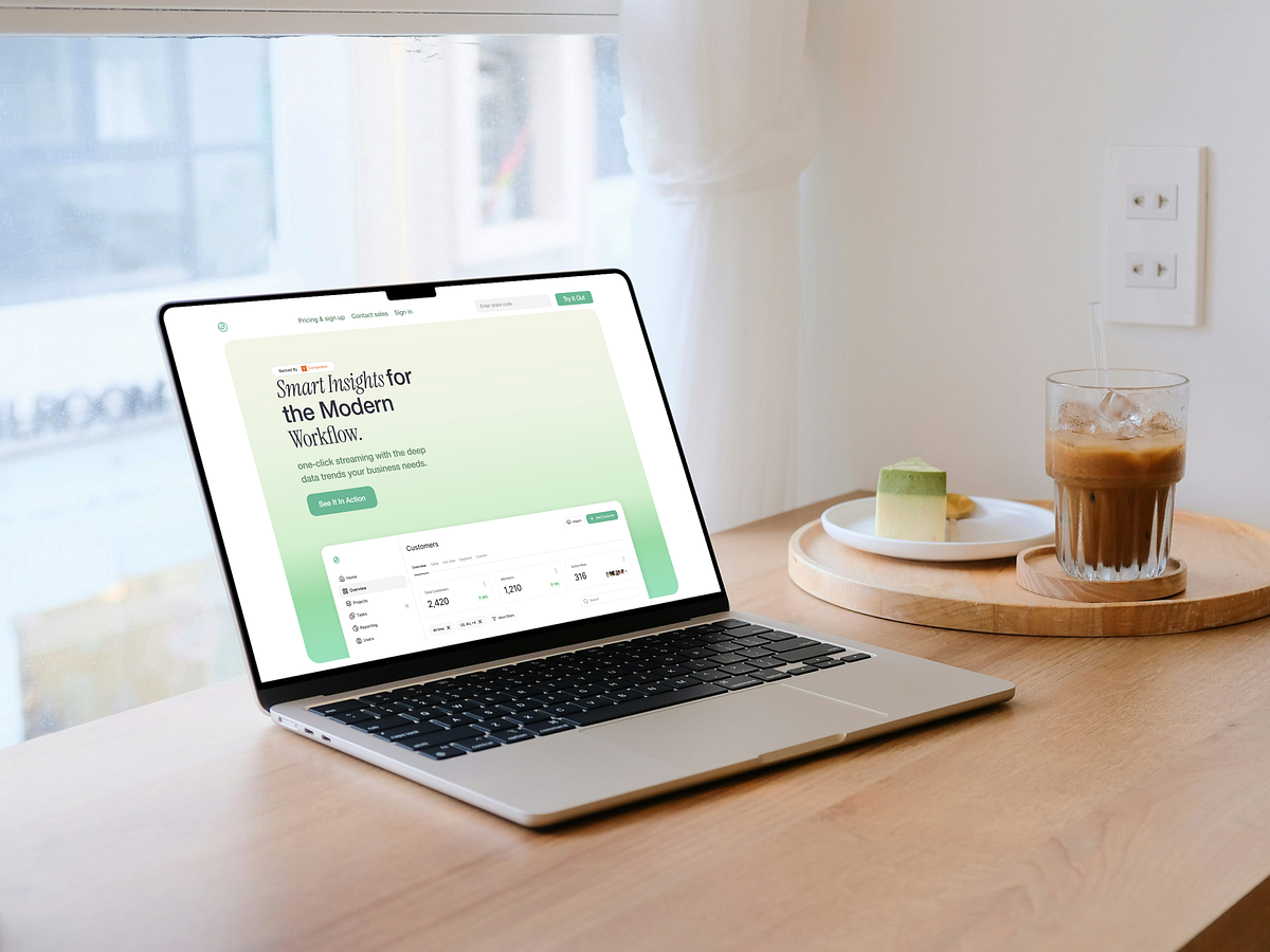 πΏ Smart Insights β SaaS Landing Page & Dashboard Image 0