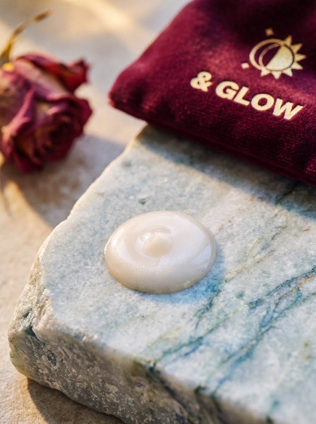 FADE & GLOW | Circadian Rhythm Skincare & LED Mask Image 40