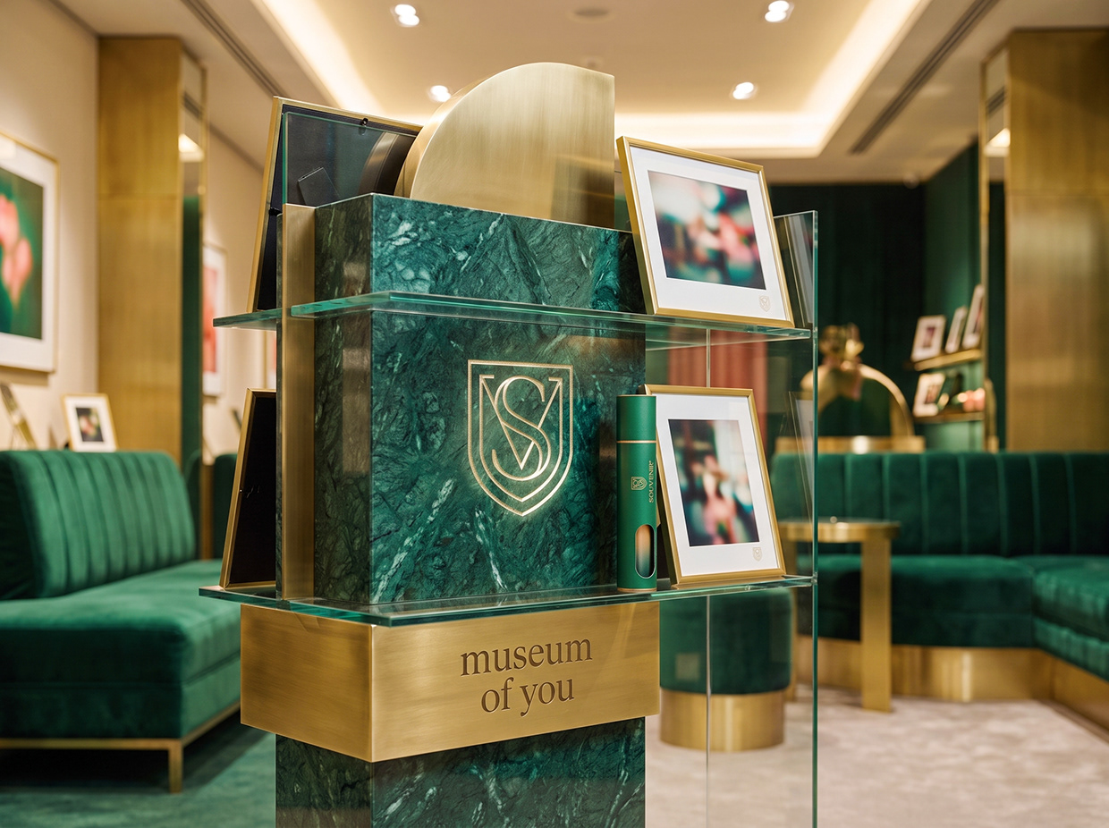 SOUVENIR™ | High-End Bespoke Framing & Fine-Art VI Image 4