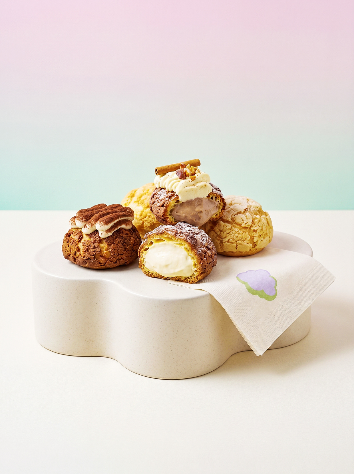 AMAI KUMO | Minimalist Japanese Pâtisserie Branding Image 34