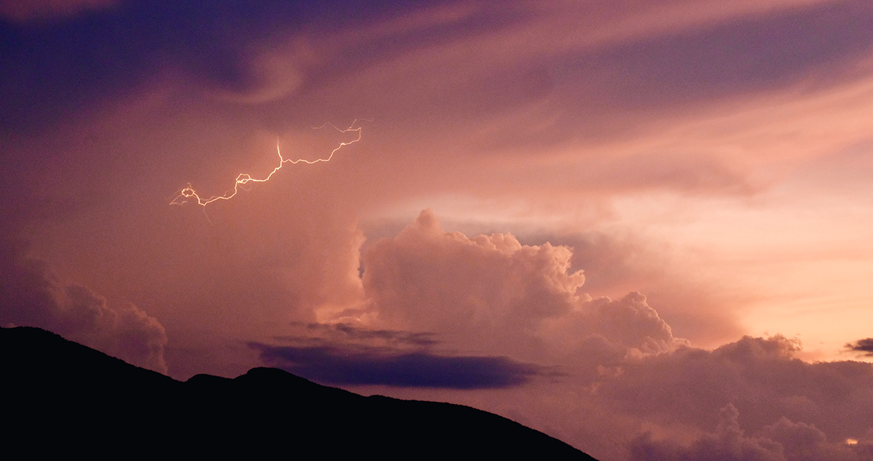 Lightning sequence Image 1