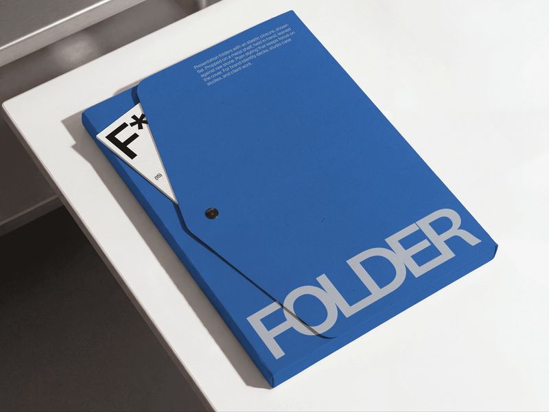 Closed Presentation Folder Mockup