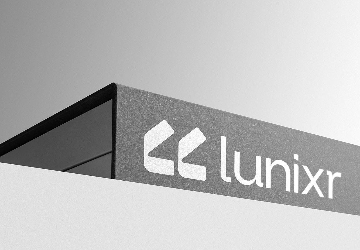Lunixr - Visual Identity Image 8