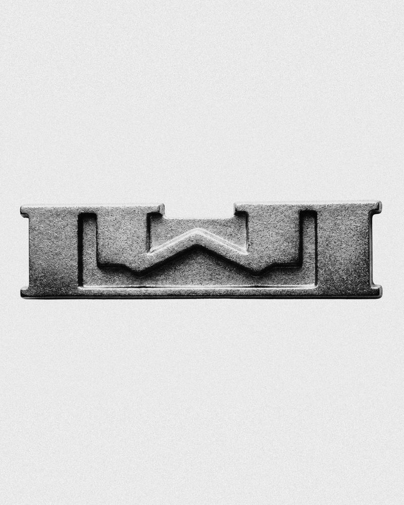 The bespoke typeface behind London fashion label Linen White — brand identity by BD85BD85