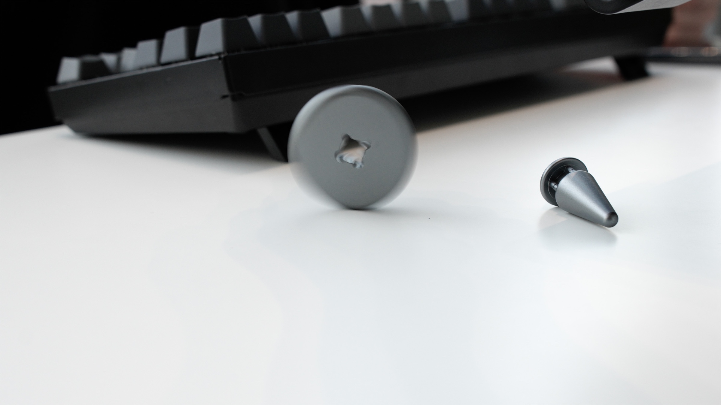 ST-01 | A multifunctional desk object designed as a break in between tasks. Image 5