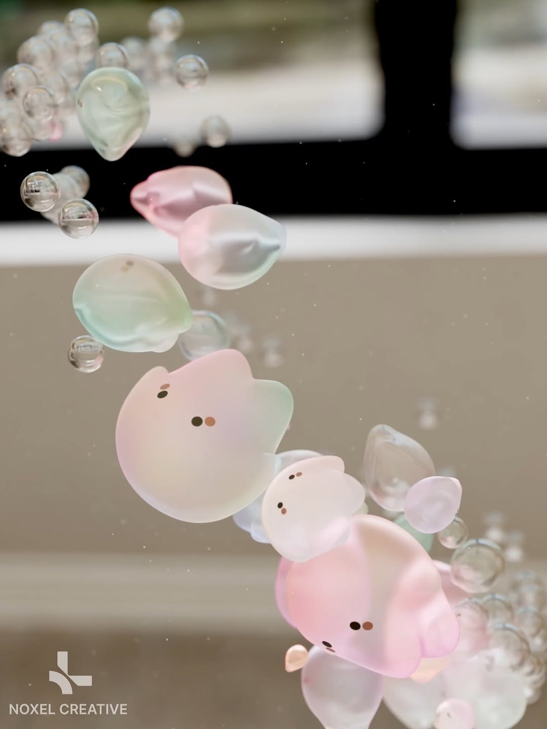 3D Motion | Iridescent dreams and tiny hauntings