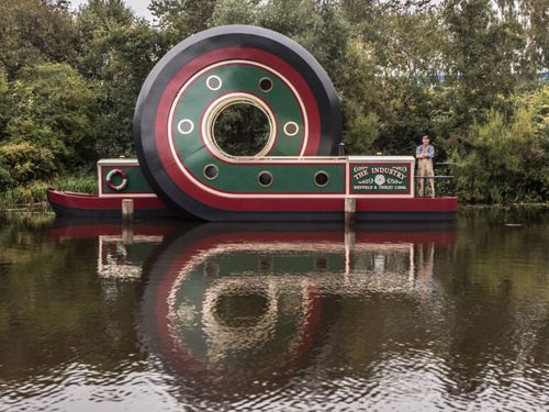 LOOP-THE-LOOP CANAL BOAT - Xaya Design
