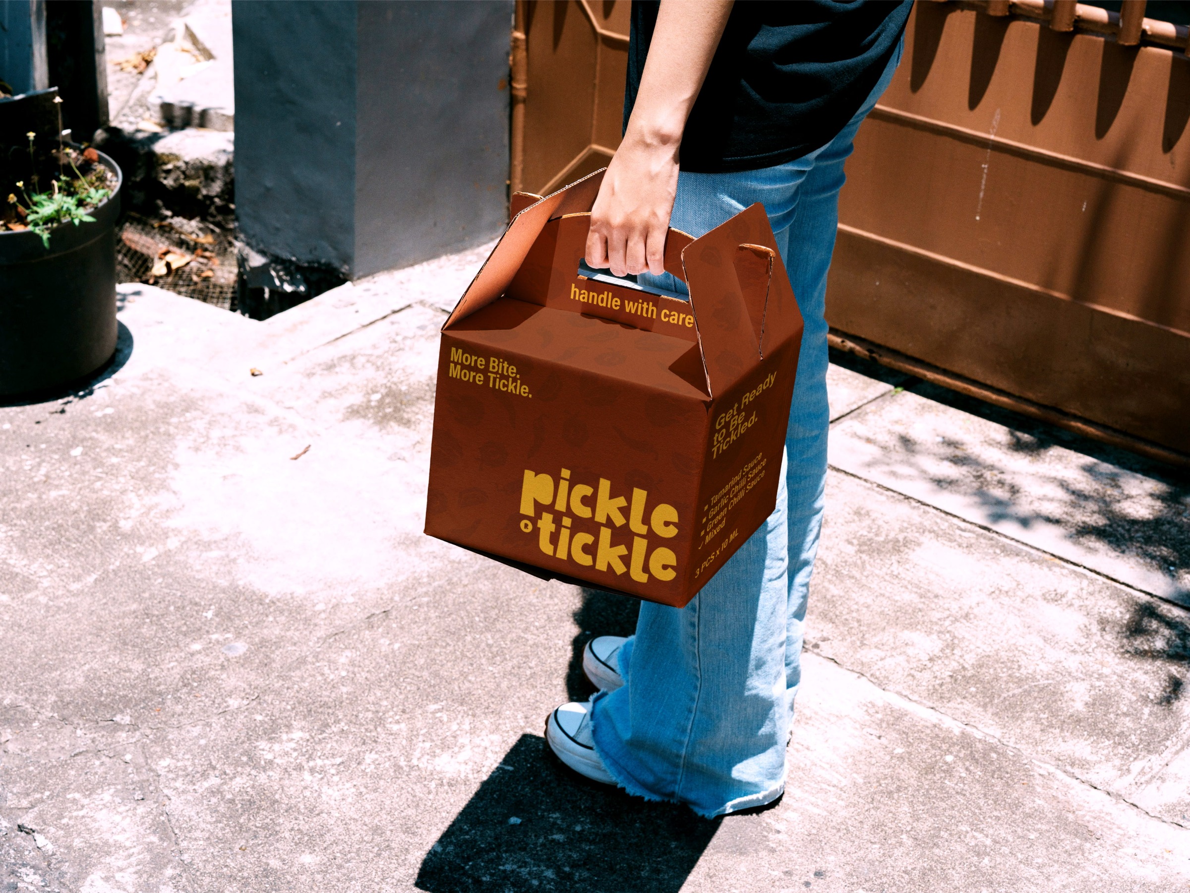 Pickle Tickle — Sauce bold packaging & visual identity Image 9