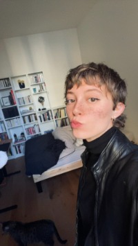 Amandine R