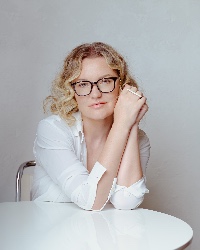 Olya Black