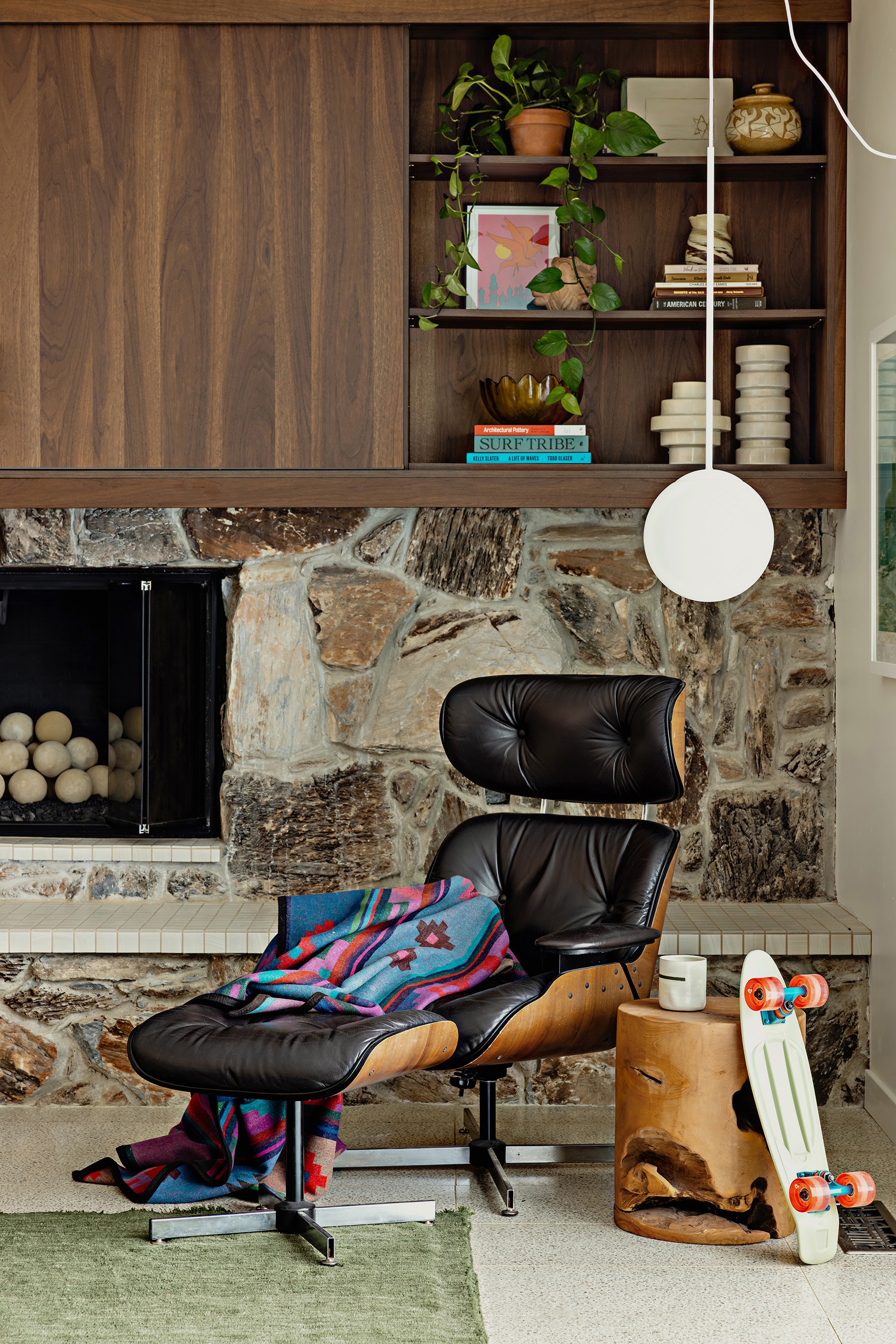 Home tour: a Midcentury Surf Shack by Colossus Mfg. Image 1